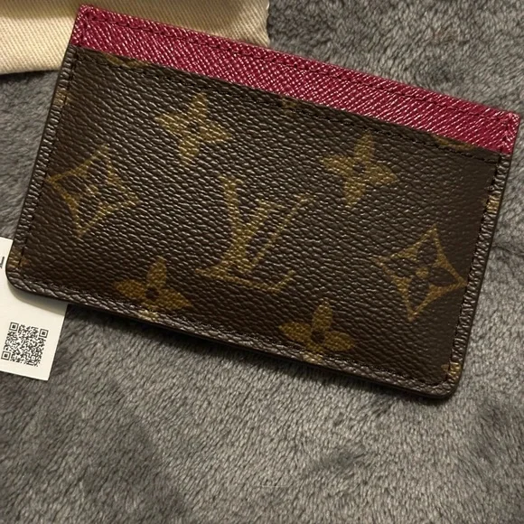 LOUIS VUITTONMonogram Canvas Card Holder